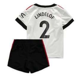 Baby Fußballbekleidung Manchester United Victor Lindelof #2 Auswärtstrikot 2022-23 Kurzarm (+ kurze hosen)